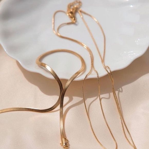 CLOSING SALE!🥰18K Gold Plated 3mm Snake Chain - Picture 9 of 10